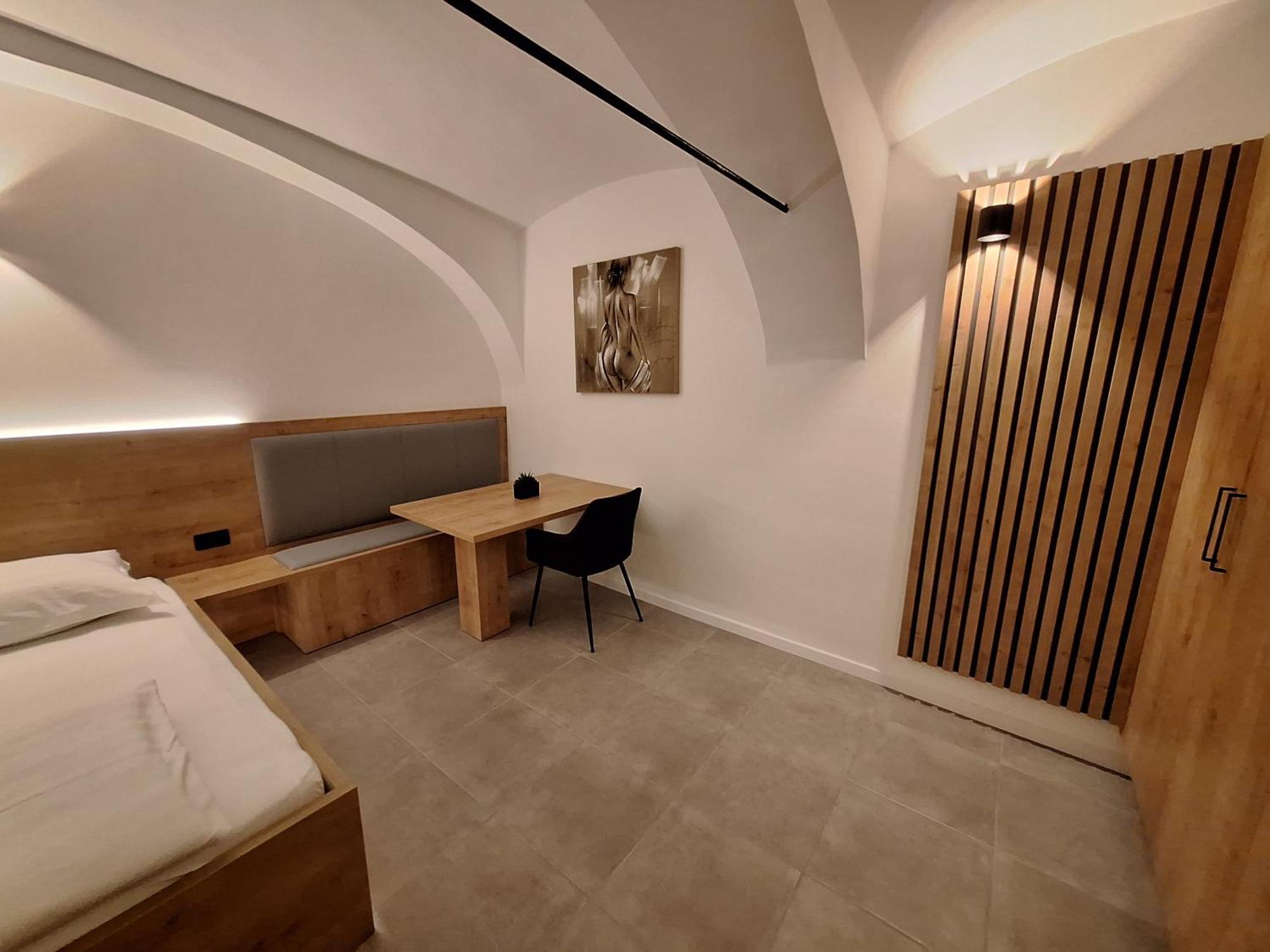 Prenocisca Kralj Komenda Exterior foto